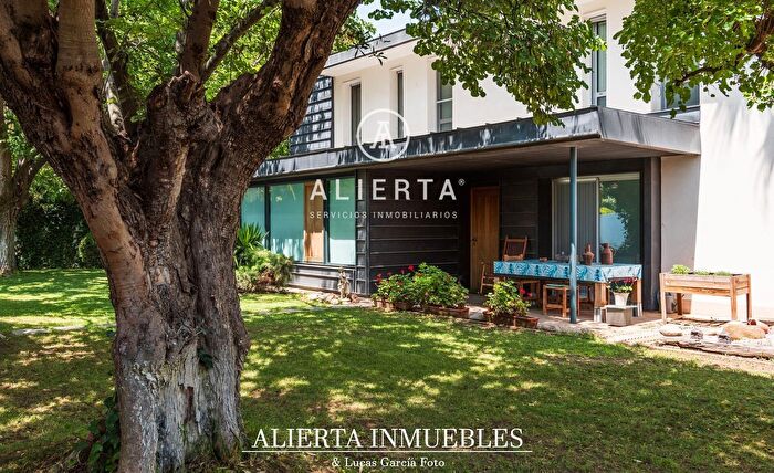 Casas en venta y pisos alquiler - 1