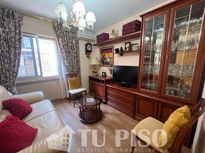 Piso en venta en Villaverde, Villaverde Alto de 3 habitaciones