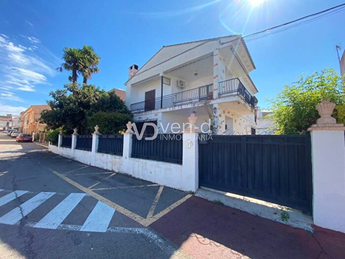 Casas en venta y pisos alquiler - 1