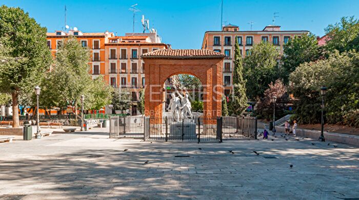 Casas en venta y pisos alquiler - 3