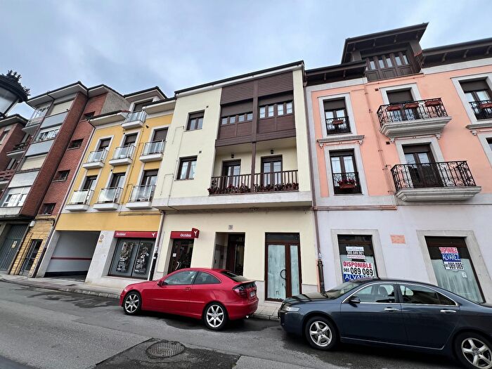 Casas en venta y pisos alquiler - 2