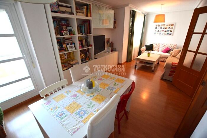 Casas en venta y pisos alquiler - 3