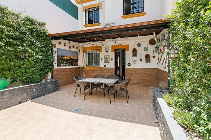 Casa en venta en Cenes de la Vega, Granada de 3 habitaciones