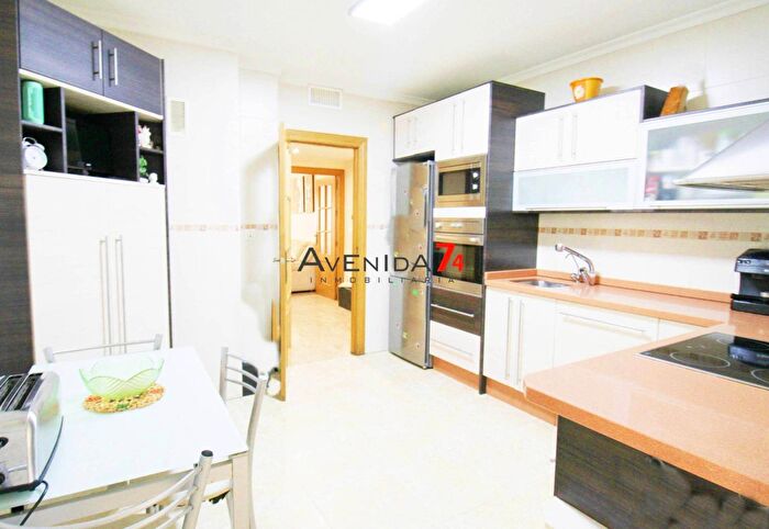 Casas en venta y pisos alquiler - 3