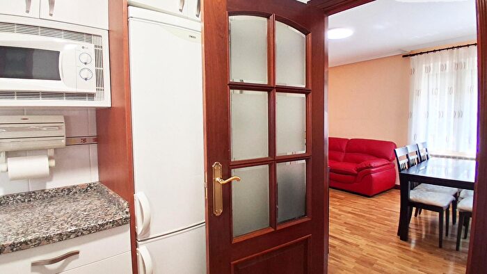 Casas en venta y pisos alquiler - 3