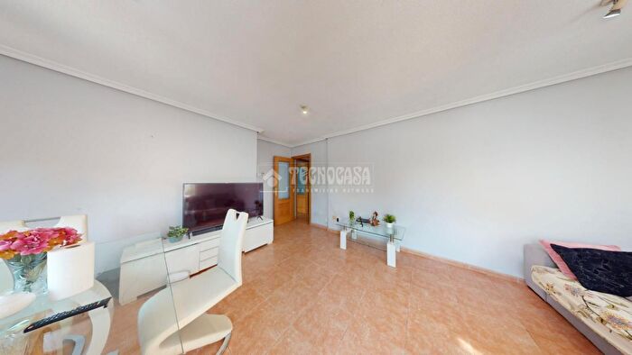 Casas en venta y pisos alquiler - 2