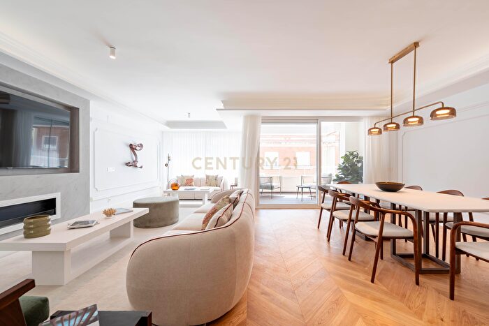 Casas en venta y pisos alquiler - 1