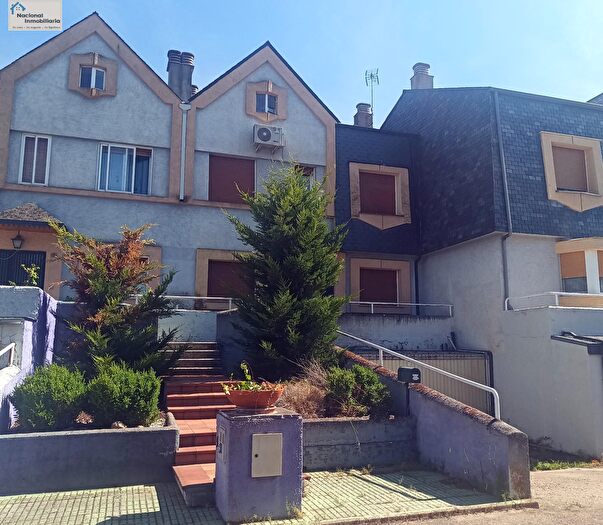Casa en venta en Villares de la Reina, Salamanca de 6 habitaciones