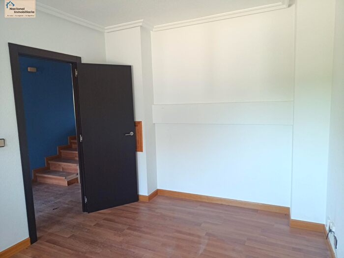 Casas en venta y pisos alquiler - 3
