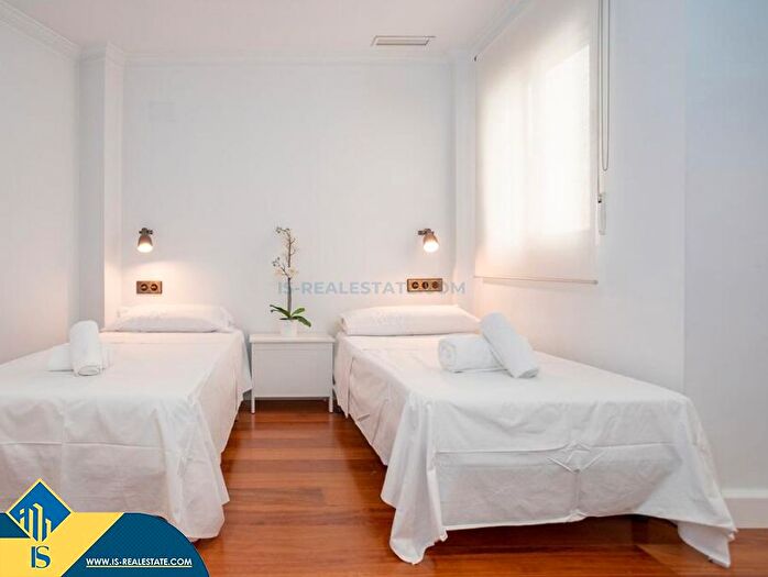 Casas en venta y pisos alquiler - 3