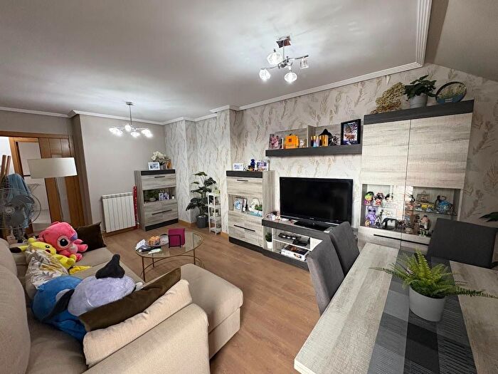 Casas en venta y pisos alquiler - 2