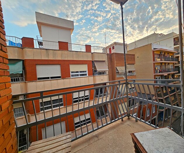 Casas en venta y pisos alquiler - 3