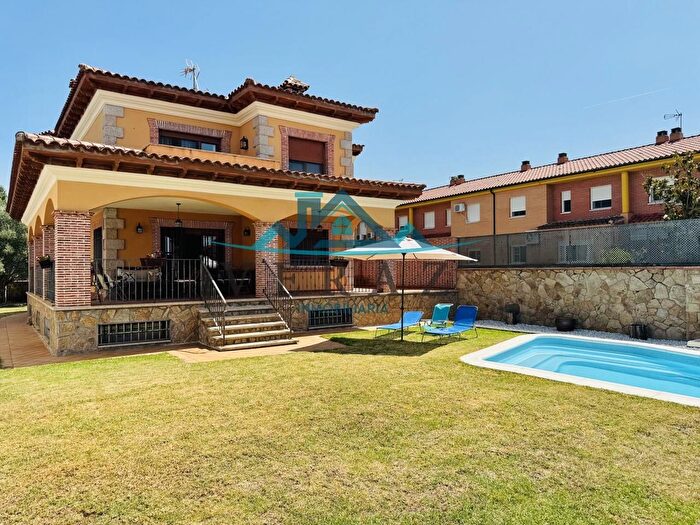 Casas en venta y pisos alquiler - 1
