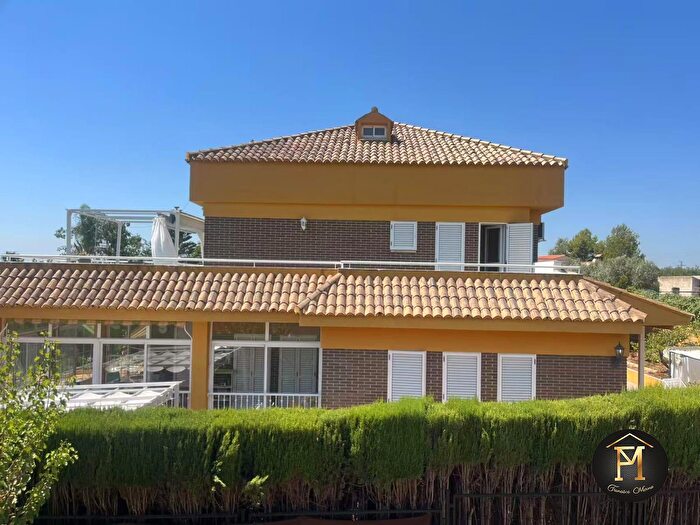 Casa en venta en Marines, Valencia de 4 habitaciones