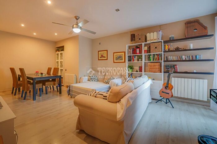 Casas en venta y pisos alquiler - 1
