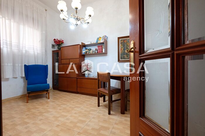 Piso en venta en Nou Barris, Vilapicina i la Torre Llobeta de 3 habitaciones