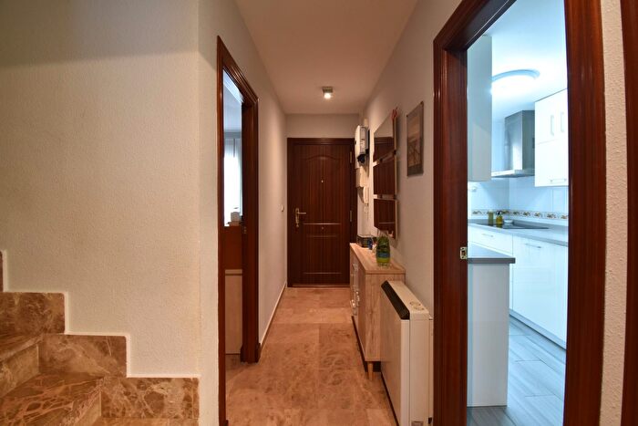 Casas en venta y pisos alquiler - 2