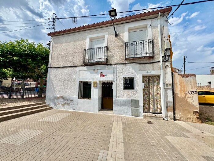 Casas en venta y pisos alquiler - 1