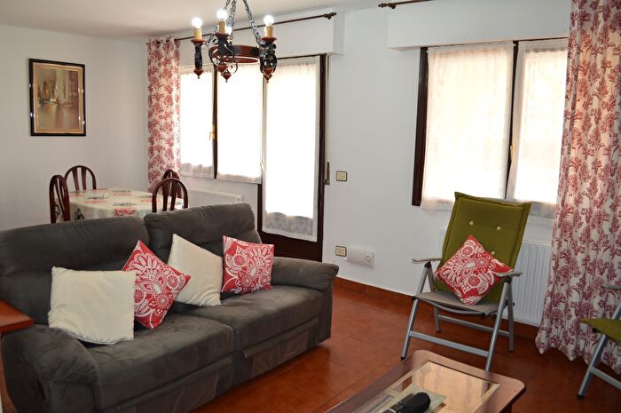 Casas en venta y pisos alquiler - 2
