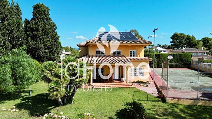 Casas en venta y pisos alquiler - 1