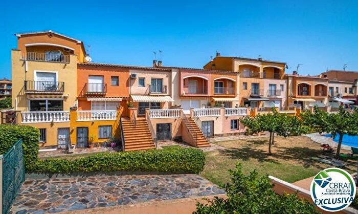 Casa en venta en Muga Gran Reserva Badia, Empuriabrava de 3 habitaciones