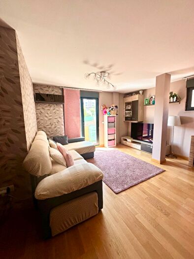 Casas en venta y pisos alquiler - 2