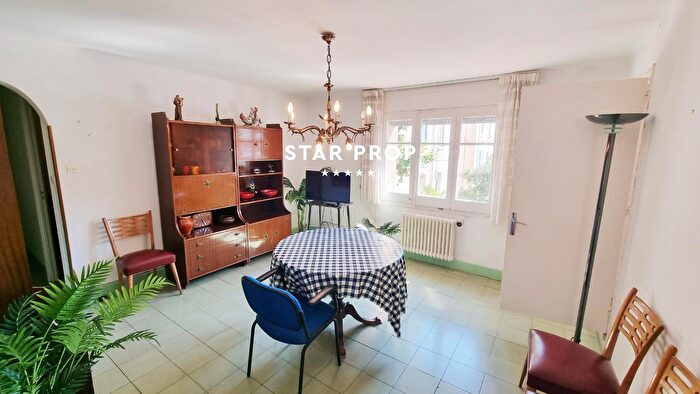 Casas en venta y pisos alquiler - 1