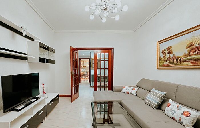 Casas en venta y pisos alquiler - 1