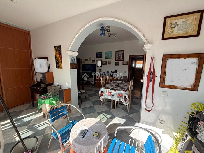 Casas en venta y pisos alquiler - 3
