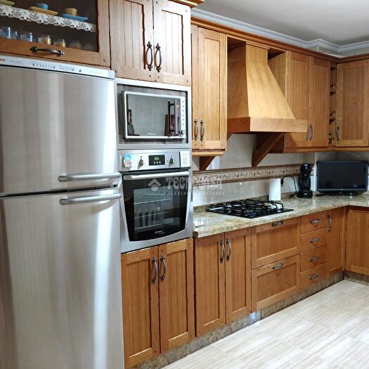Casas en venta y pisos alquiler - 2