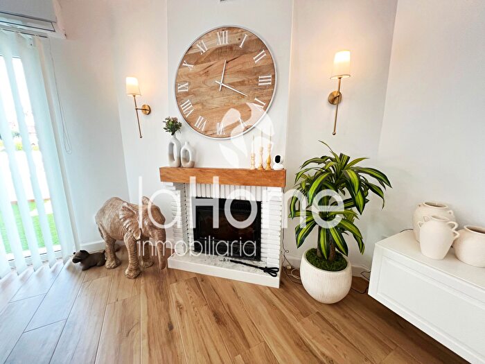 Casas en venta y pisos alquiler - 3