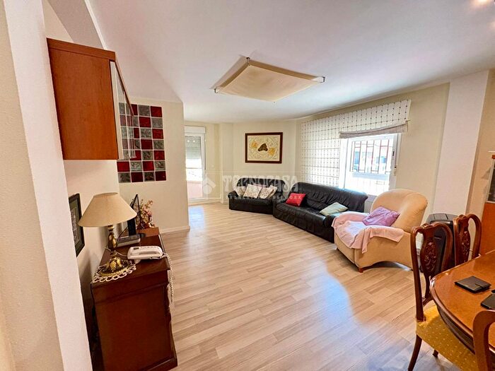 Casas en venta y pisos alquiler - 1