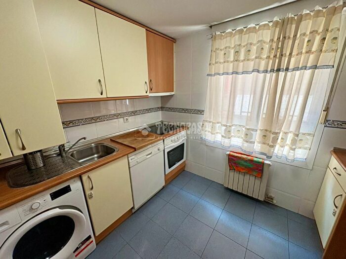 Casas en venta y pisos alquiler - 2