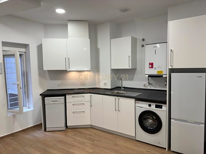 Casas en venta y pisos alquiler - 2