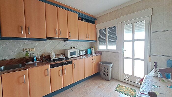 Casas en venta y pisos alquiler - 2