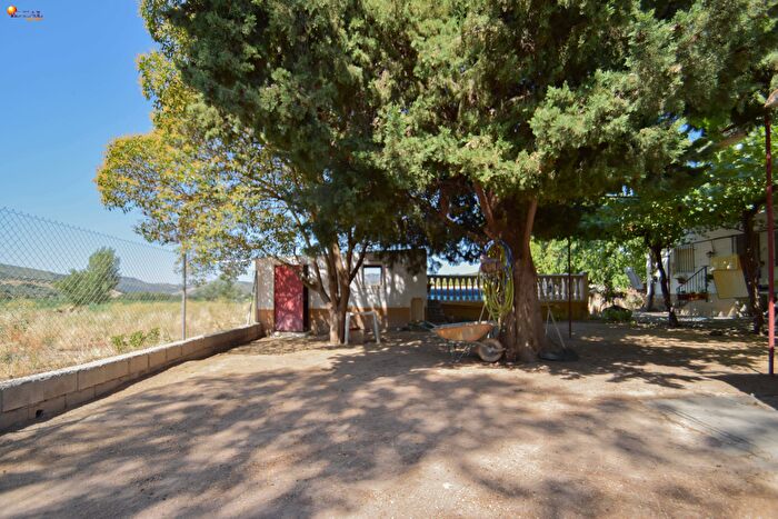 Casa en venta en Montefrío, Granada de 4 habitaciones