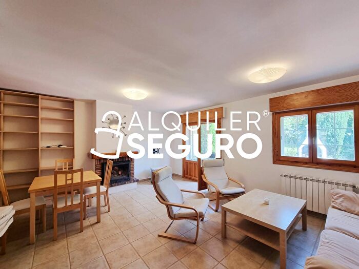 Casas en venta y pisos alquiler - 3