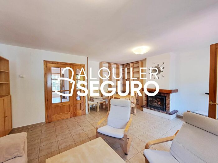 Casas en venta y pisos alquiler - 2