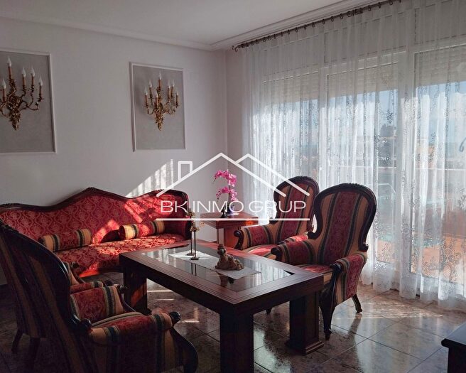 Casas en venta y pisos alquiler - 2