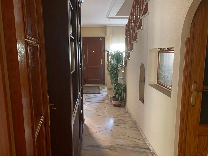 Casa en venta en Miralvalle Av Virgen del Puerto La Data, Plasencia de 5 habitaciones