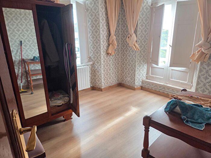 Casas en venta y pisos alquiler - 2