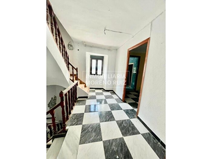 Casa en venta en Baena, Córdoba de 4 habitaciones
