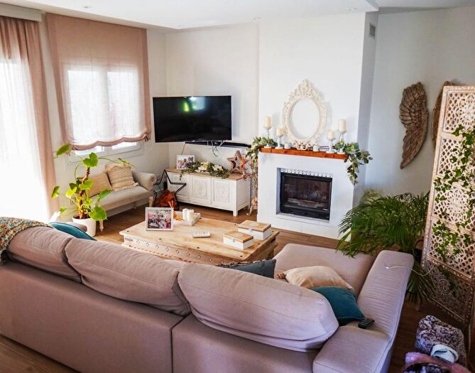 Casas en venta y pisos alquiler - 3