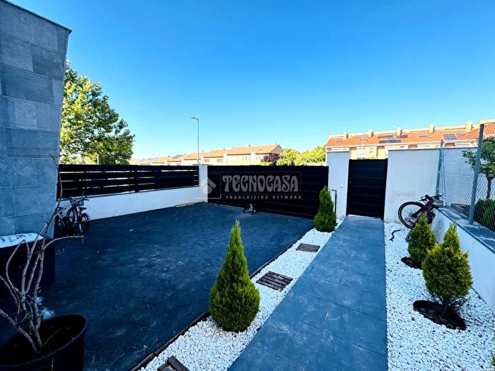 Casas en venta y pisos alquiler - 2