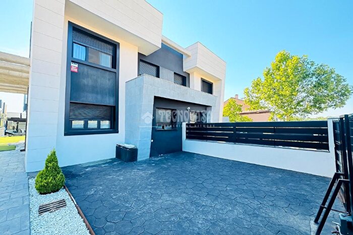 Casas en venta y pisos alquiler - 1