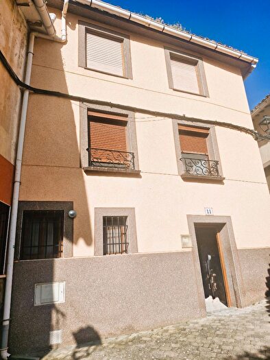 Casas en venta y pisos alquiler - 1