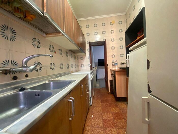 Casas en venta y pisos alquiler - 3