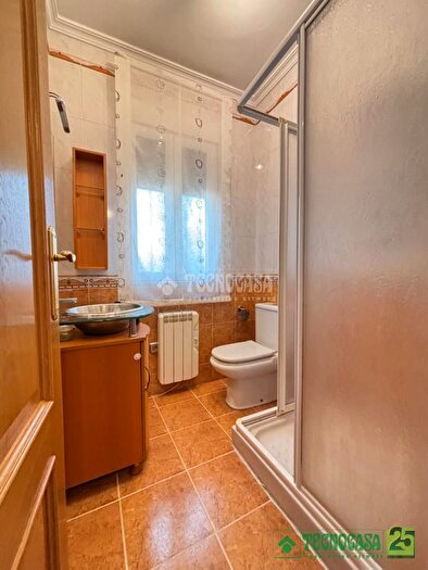 Casas en venta y pisos alquiler - 2