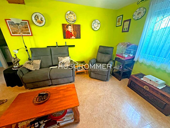 Casas en venta y pisos alquiler - 2