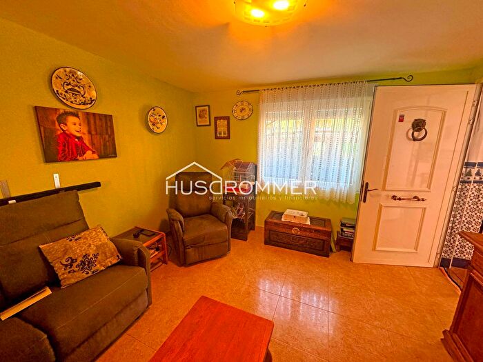Casas en venta y pisos alquiler - 3